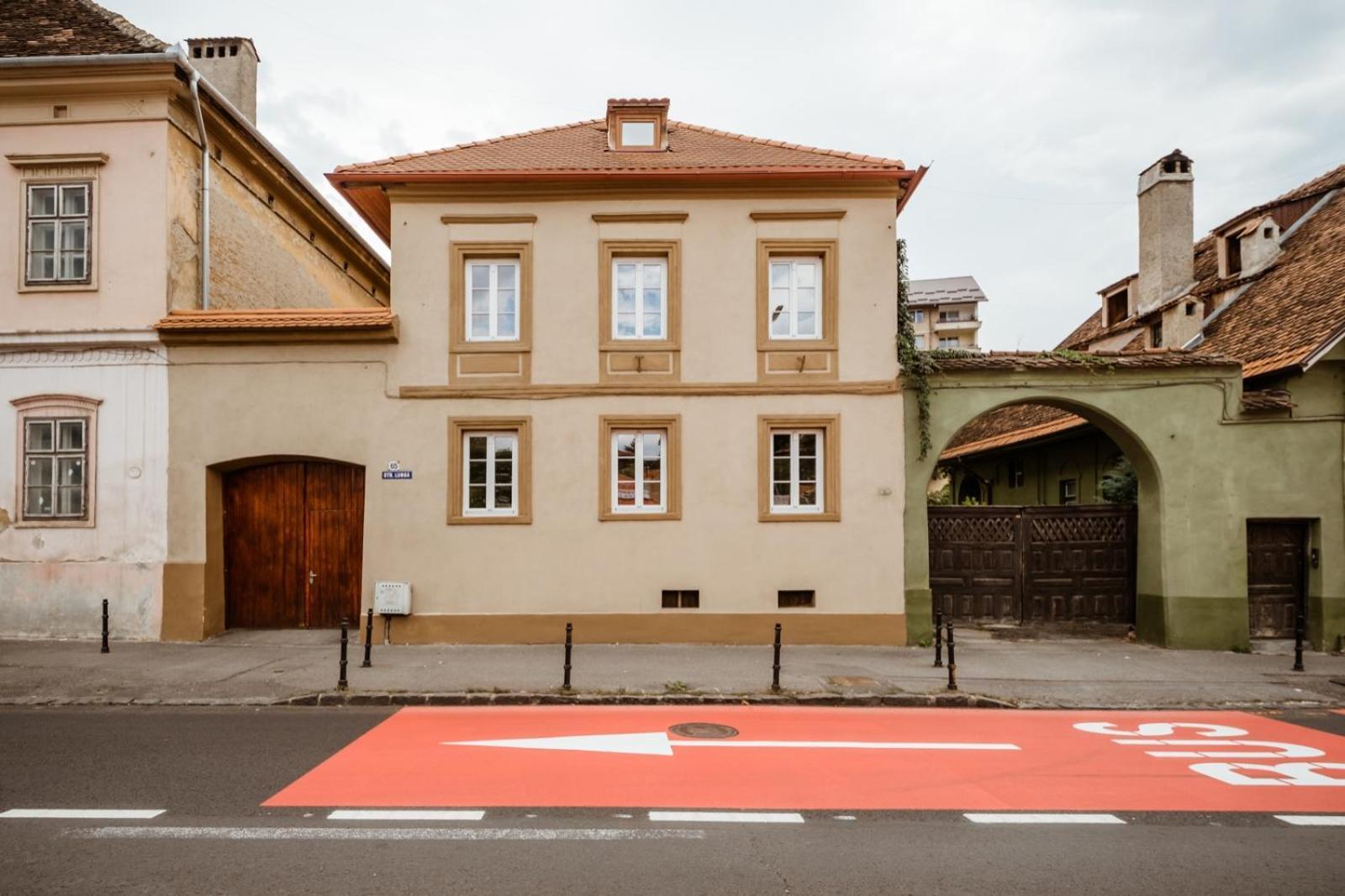 Апартаменты Evu Long Street Брашов Экстерьер фото